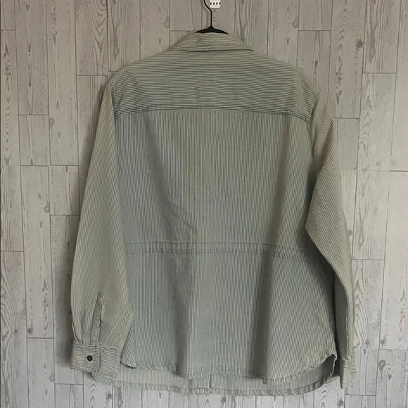 Universal Thread Women”s Light Blue Pinstripe Barn Jacket - Picture 3 of 5